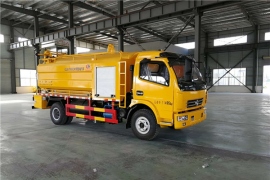 東風(fēng)9方疏通吸污車(chē)