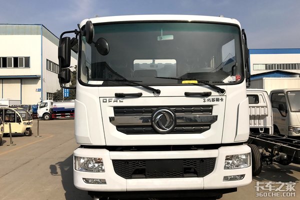 12噸東風(fēng)D9灑水車駕駛室前臉