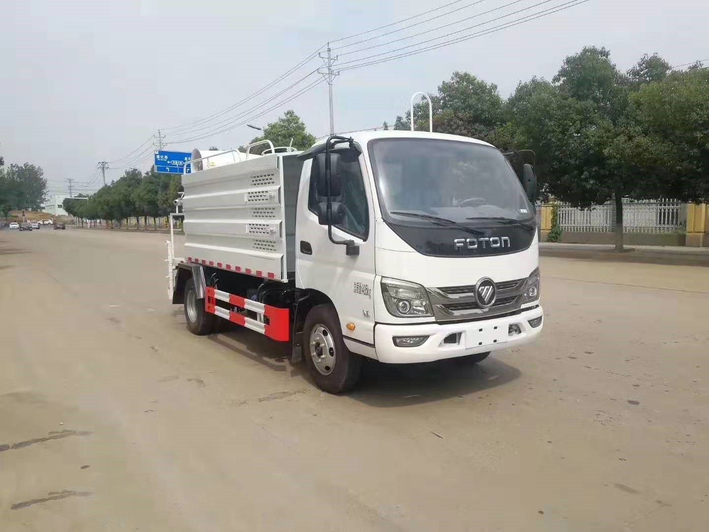 福田5噸灑水車(chē)
